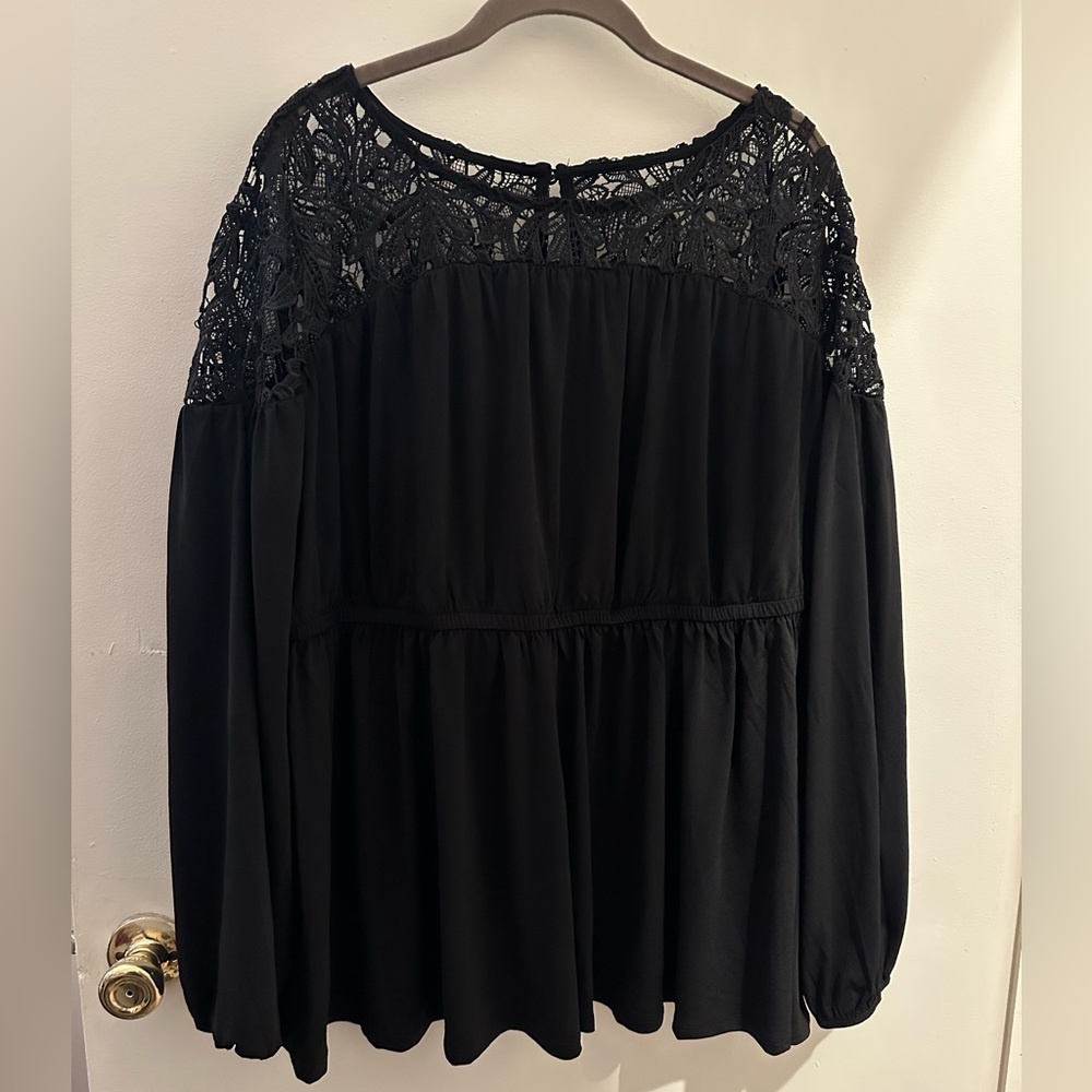 Fit and flare lace yolk shirt